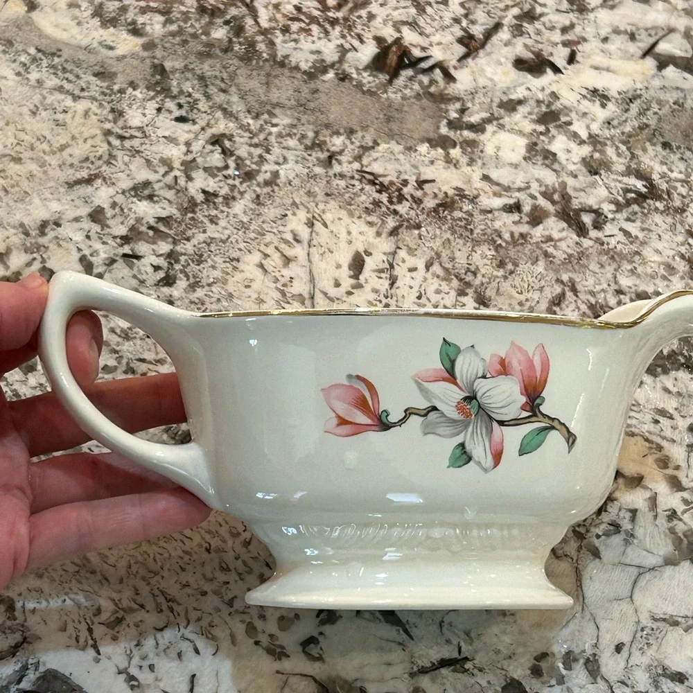 Homer Laughlin Gravy Boat Pink Dogwood Liberty Gold Trim Vintage 1954 - Picture 3 of 6